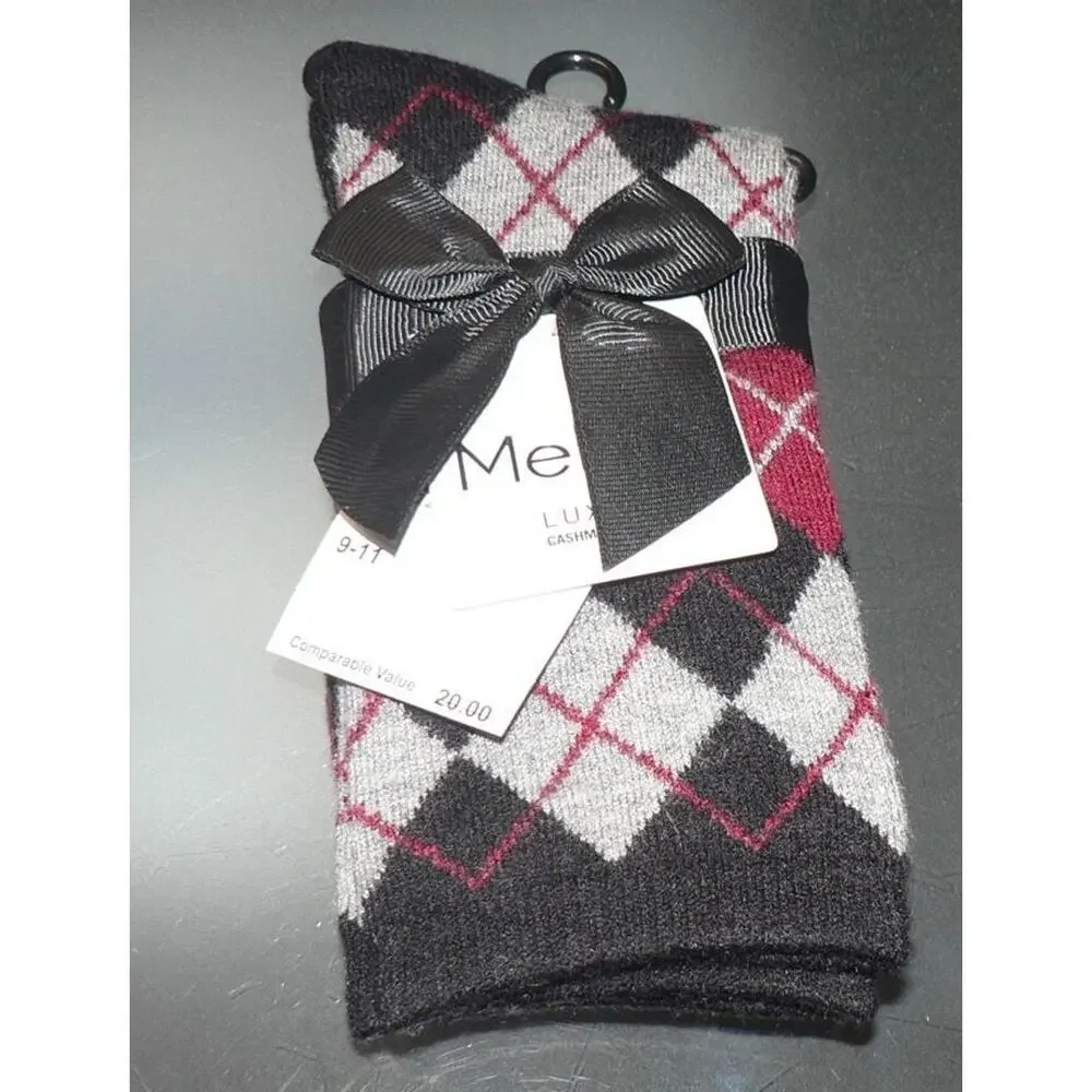 MeMoi Women's Chevron Trio Cashmere Blend Crew Socks Fits Shoe Size 4-10‎